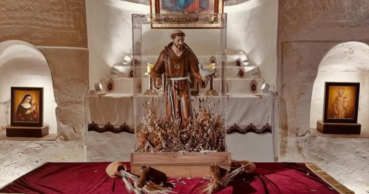 بالصور: سن الفيل تستقبل ذخائر القديس فرنسيس