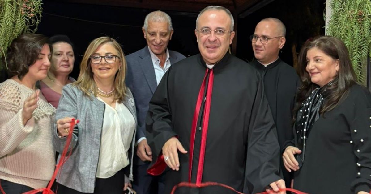 برعاية المطران الورشا… "سيّدات مبدعات" تفتتح معرضها الميلادي في الصفرا