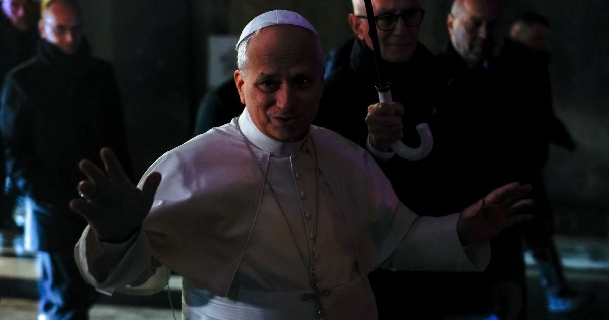 البابا يلتقي ضحية اعتداءات في إيرلندا ويجدّد الاعتذار والتضامن