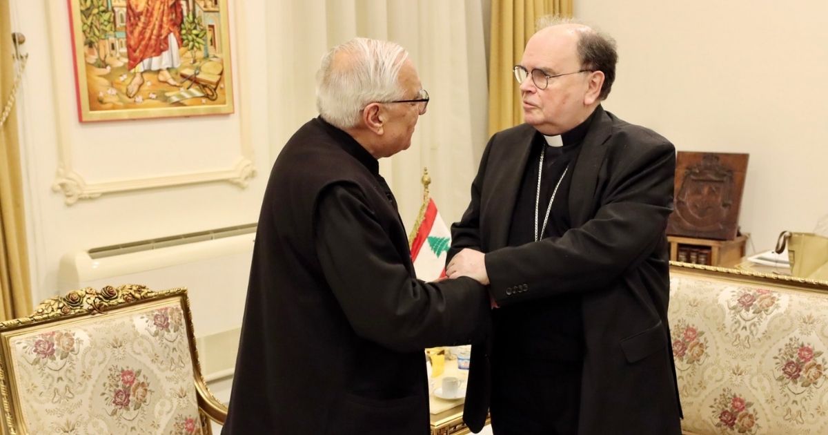 البطريرك العبسي يستقبل المطران ماير لبحث تحديات الكنائس في سوريا والمنطقة