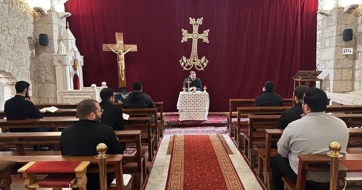 أمسية إنجيلية في دير سيدة بزمار حول رسالة يعقوب الرسول