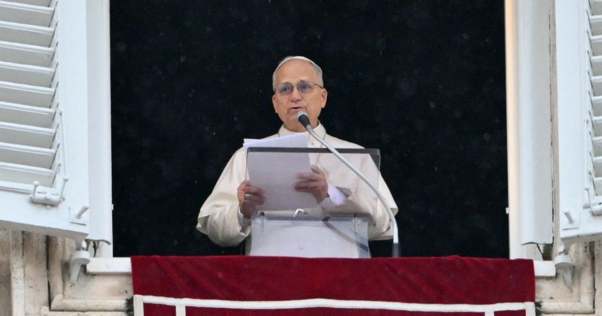 البابا لاوُن الرابع عشر: لا يمكن الصمت أمام معاناة الأبرياء