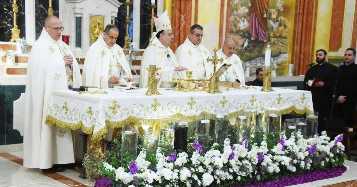 المطران الورشا ترأس قداس خميس الأسرار في كاتدرائية سيّدة العطايا