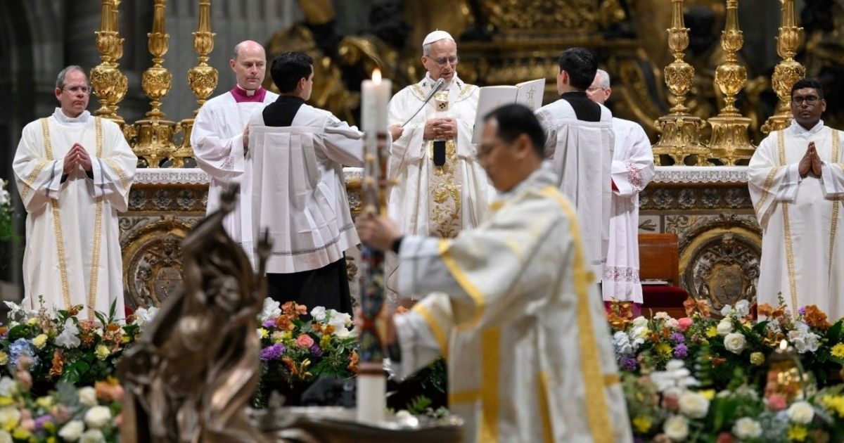 البابا: إنّ حياة إله الحب هي حياة أبدية تذهب أبعد من الموت!