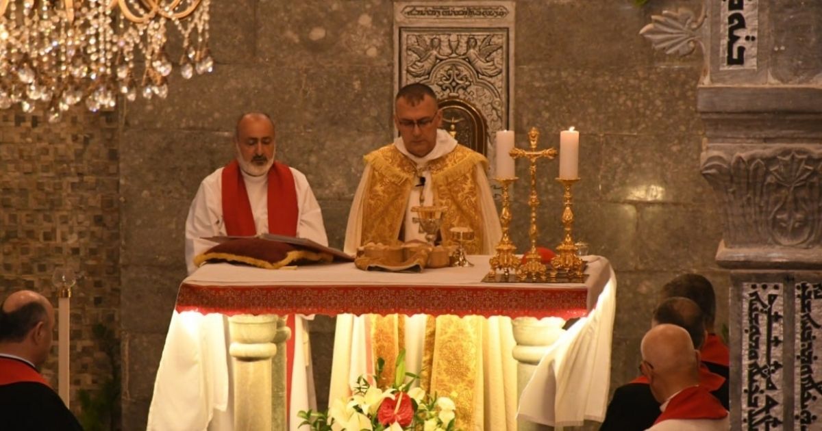 البطريرك نونا من ألقوش: قيمتنا تنبع من صورة الله فينا ومن القربان المقدّس