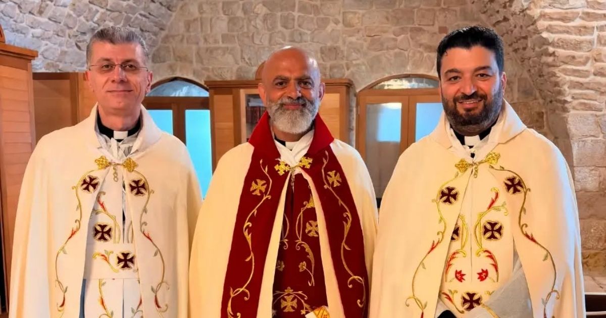 جمعية المرسلين اللبنانيين الموارنة تحتفل بقداس الشكر على سيامة الأب طوني المكاري