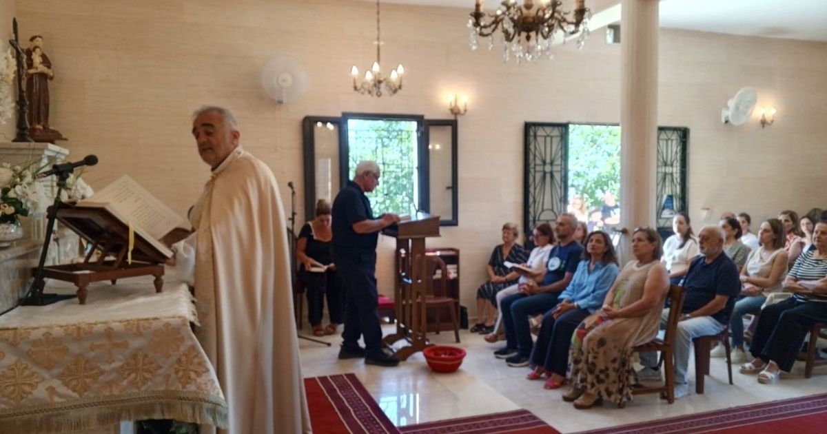 رئيس جامعة اللويزة يحتفل بعيد القديس شربل في عين قرا في جرد قرطبا